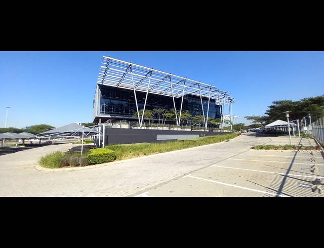 781M² OFFICE TO LET IN WOODMEAD